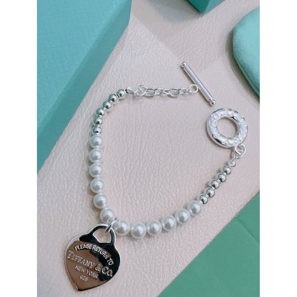 Tiffany & Co. Return to Tiffany Heart Tag Pearl Toggle Bracelet